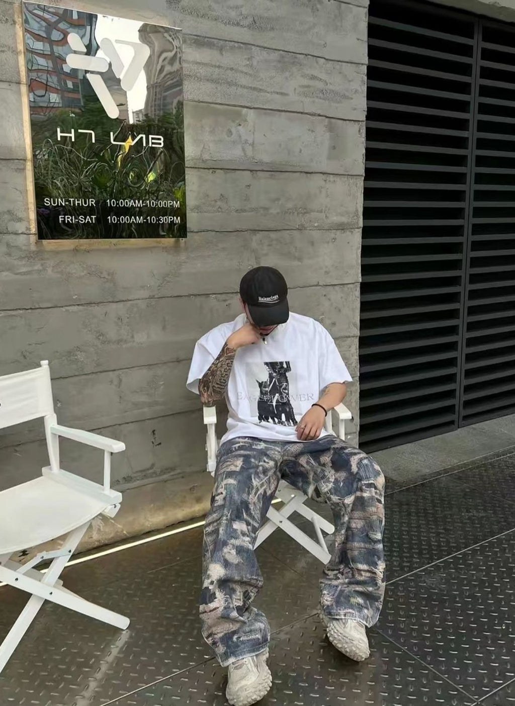 Casual Flared Worn Jeans